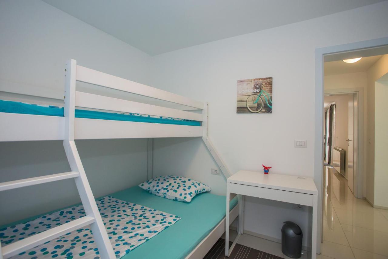 Zagar Apartment Пореч Екстериор снимка