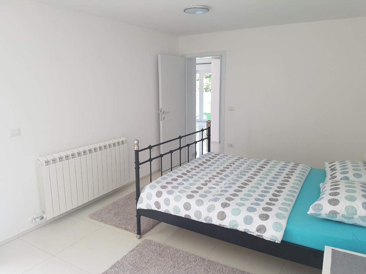 Zagar Apartment Пореч Екстериор снимка