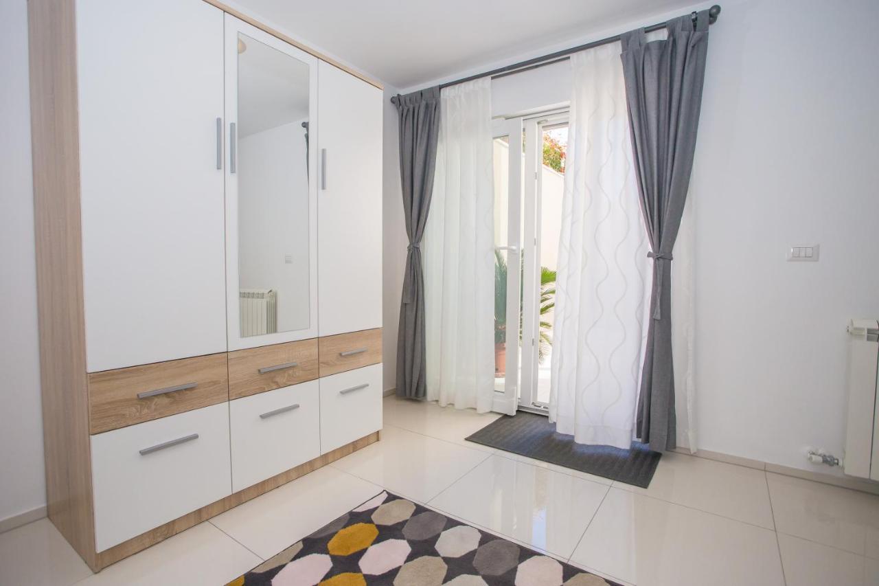 Zagar Apartment Пореч Екстериор снимка