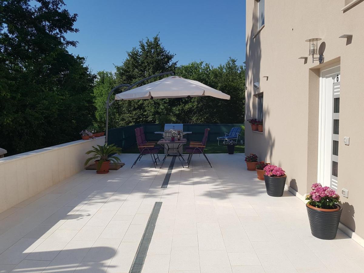 Zagar Apartment Пореч Екстериор снимка