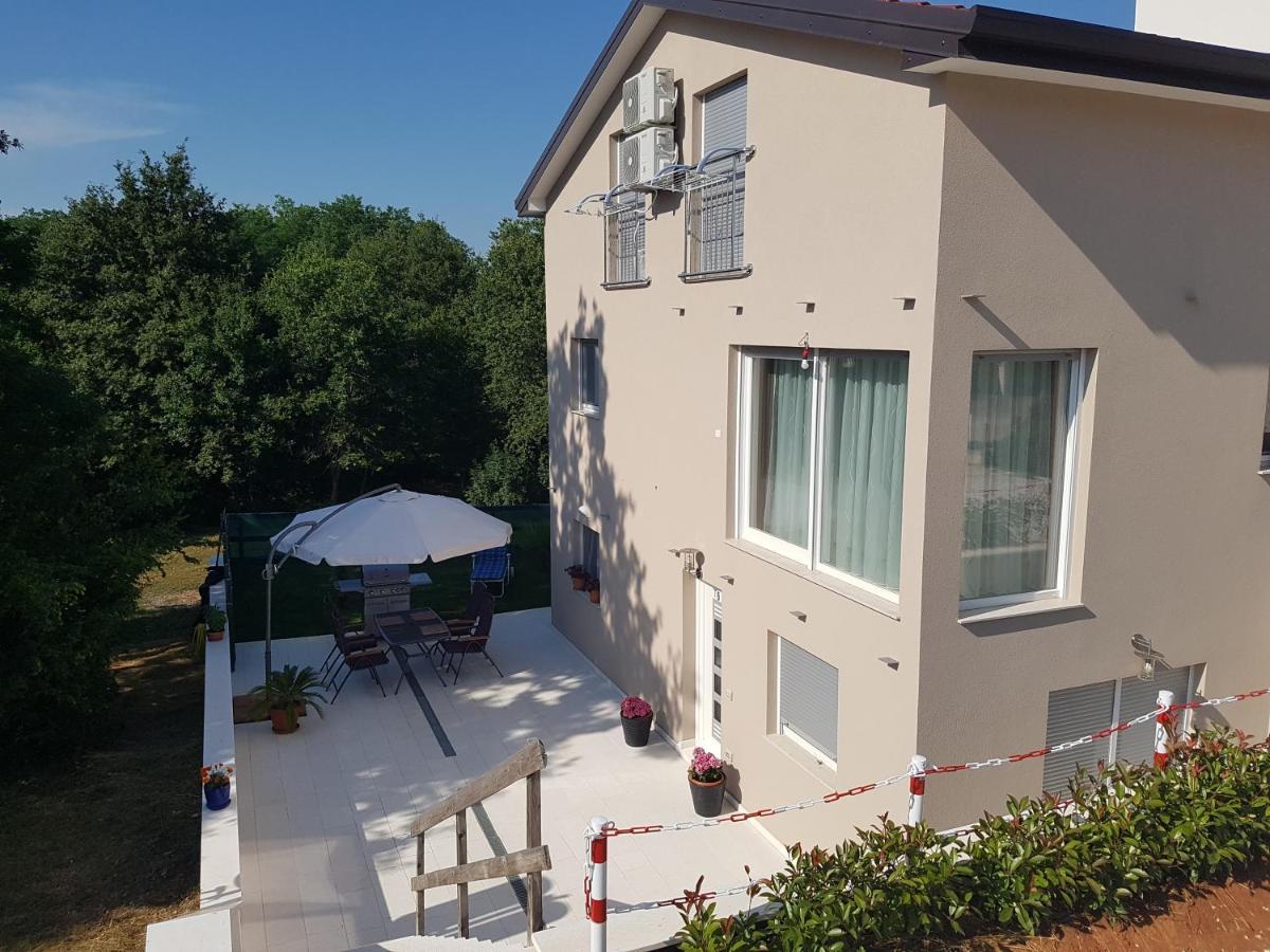 Zagar Apartment Пореч Екстериор снимка