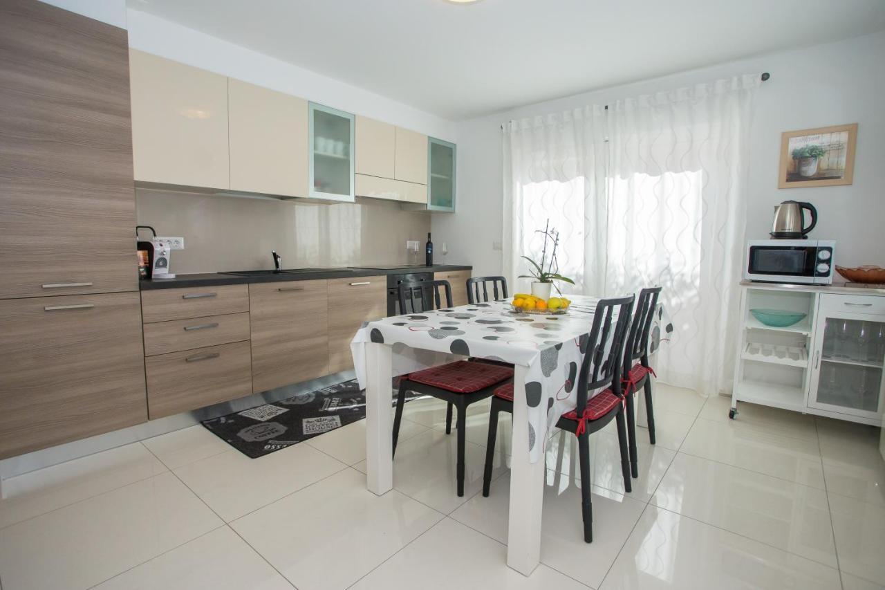 Zagar Apartment Пореч Екстериор снимка
