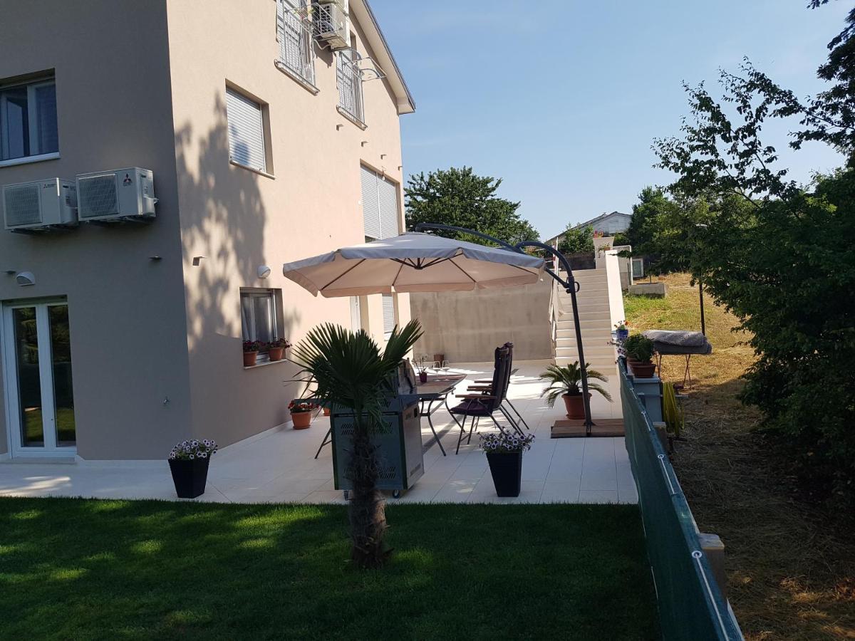 Zagar Apartment Пореч Екстериор снимка