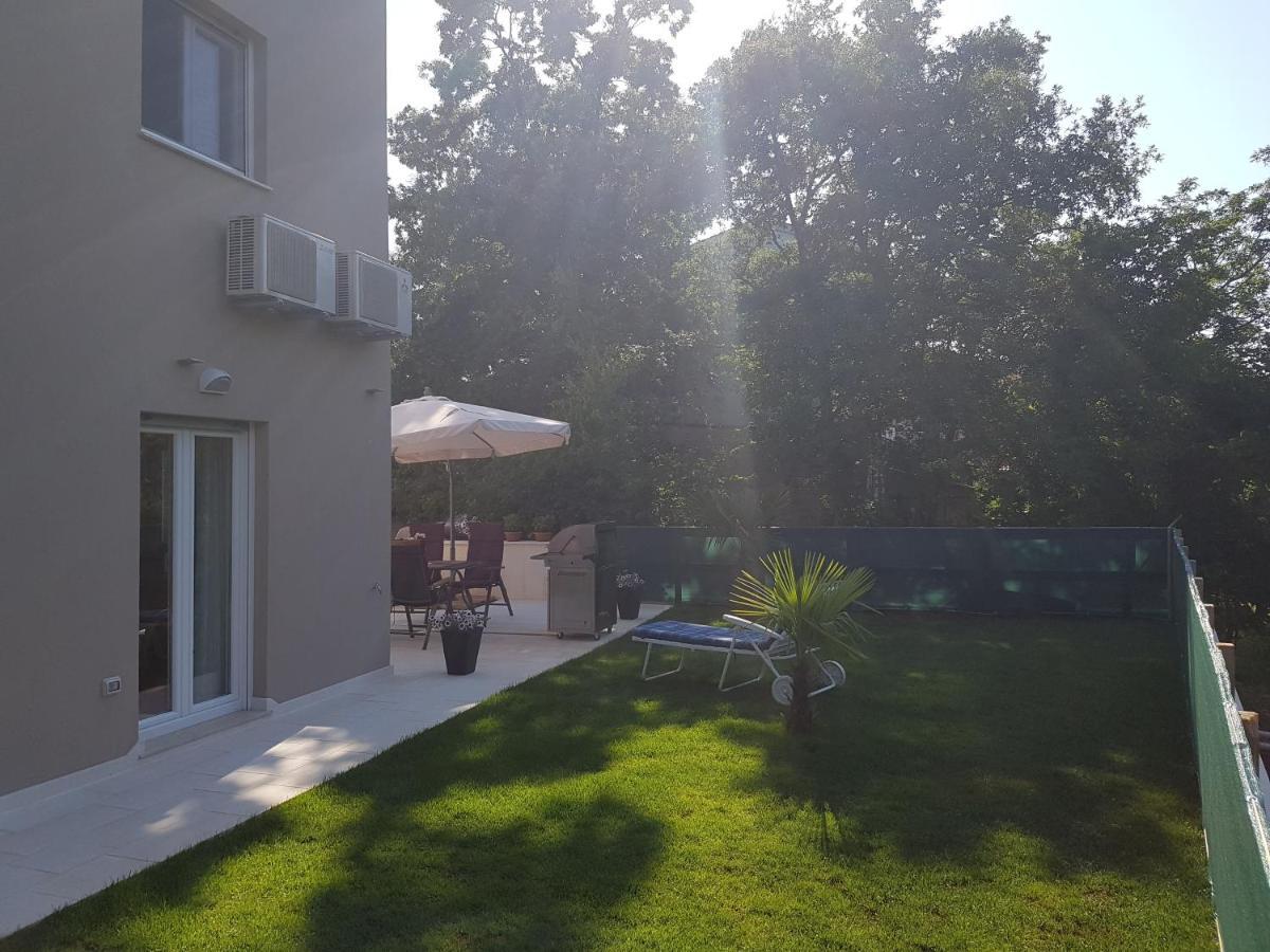 Zagar Apartment Пореч Екстериор снимка